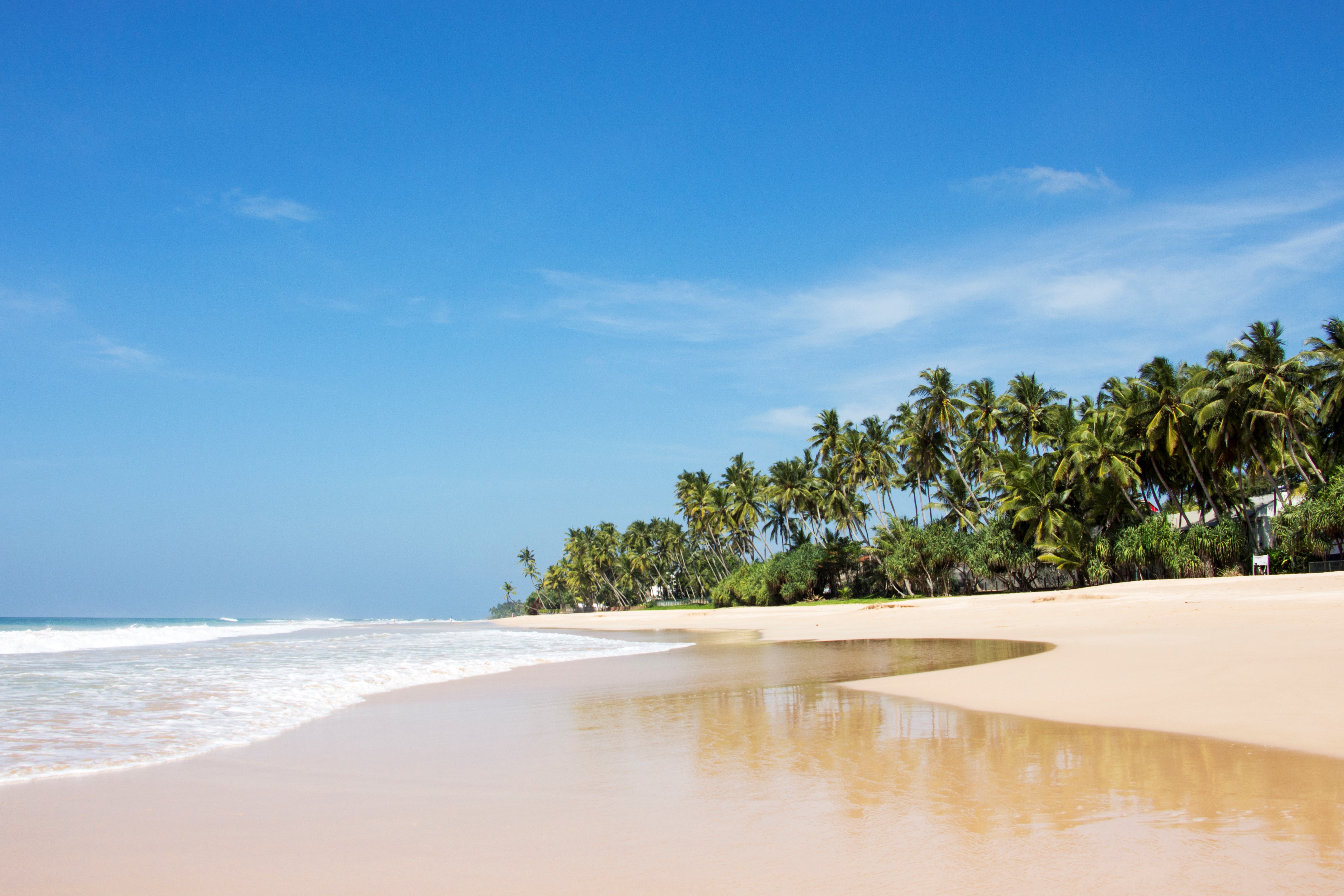 BEACH OF HABARADUWA (GALLE), The Surfer - The best surfing and yoga retreat in Sri Lanka and South Asia. 