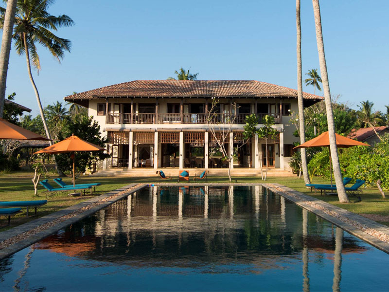 Rocky Reef Villa a Large Beachfront Villa in Mirissa, Sri Lanka