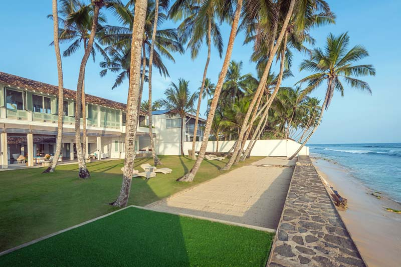 Villa White Beach a Stunning Beachfront Villa with Pool in Thalpe, Sri Lanka