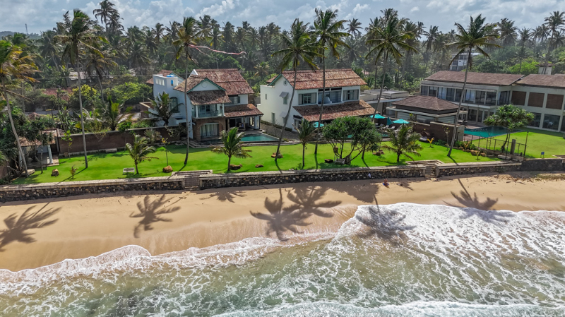 Candle House - The Main House in Thalpe, Sri Lanka