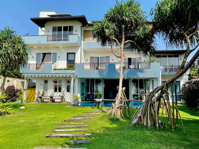 Hikkaduwa Beach Villa a Beachfront Villa in Hikkaduwa, Sri Lanka