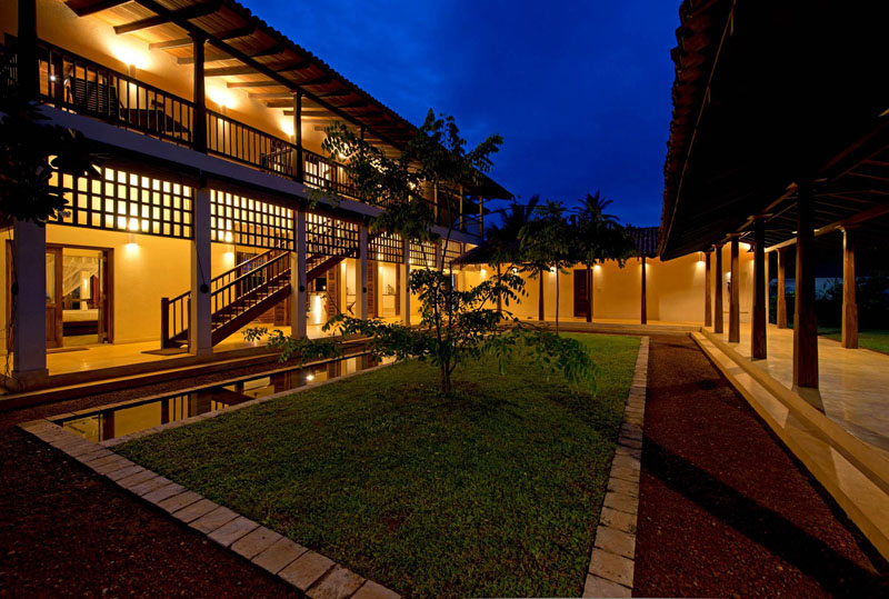 Rocky Reef Villa a Large Beachfront Villa in Mirissa, Sri Lanka