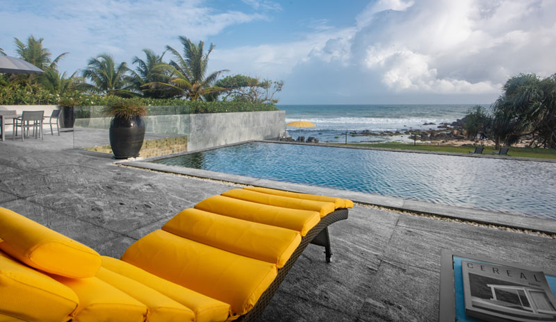 Modern Villa a Luxury Beachfront Boutique Villa in Thalpe, Sri Lanka