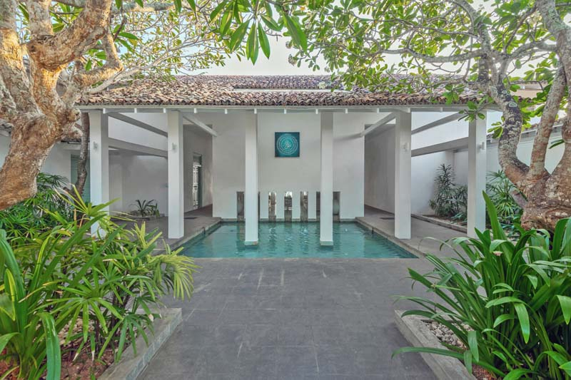 Villa White Beach a Stunning Beachfront Villa with Pool in Thalpe, Sri Lanka