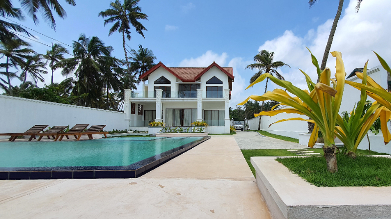 Wadduwa Hideaways a Stunning Beachfront Villa in Wadduwa Sri Lanka