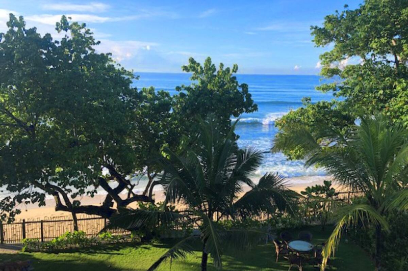 Blue Haven a Beachfront Villa in Thalpe, Sri Lanka