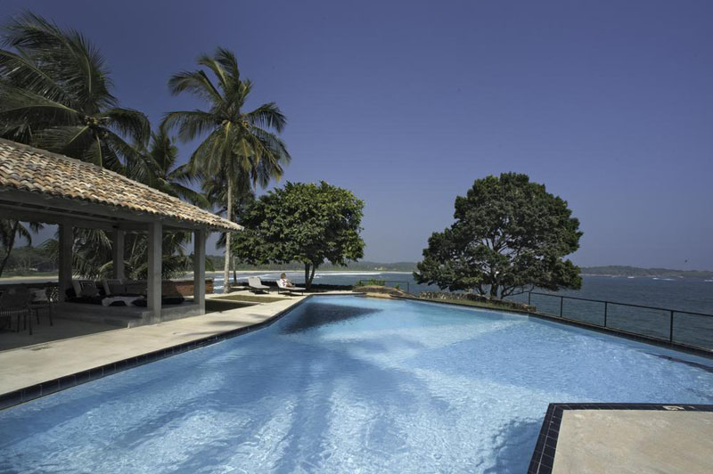 Claughton House a Beachfront Villa in Dikwella, Sri Lanka