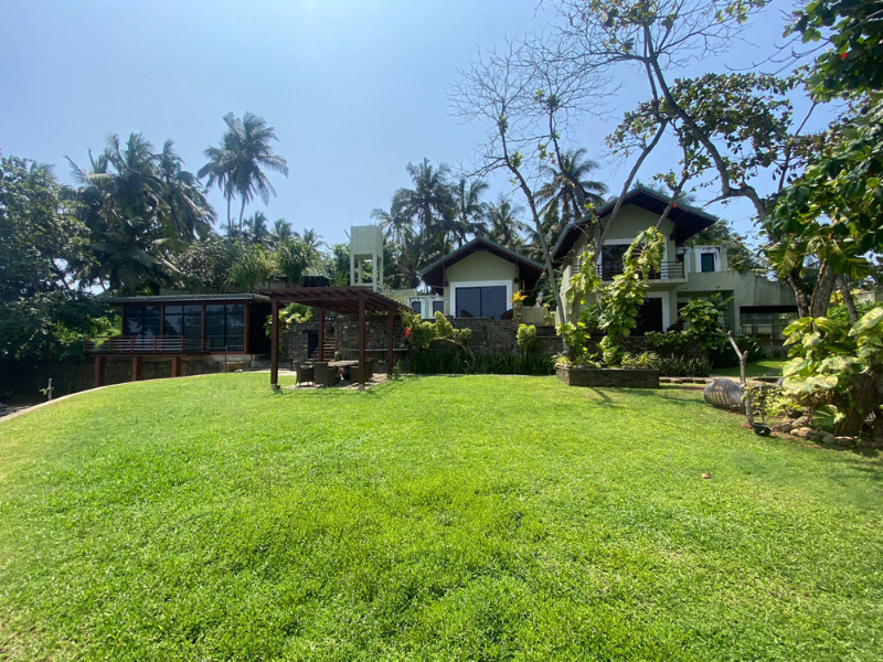 Kottan Cove a Beachfront Villa Close to Matara, Sri Lanka