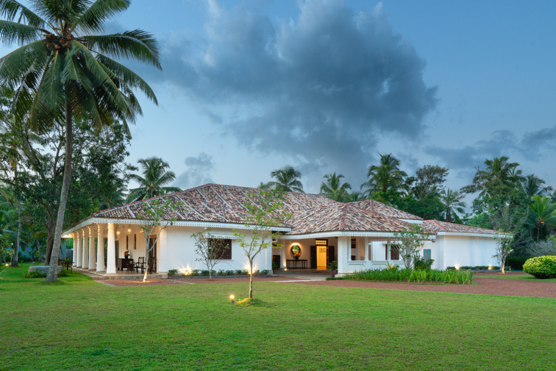 Villa Induruwa an Old Colonial Style Villa Close to The Beach 