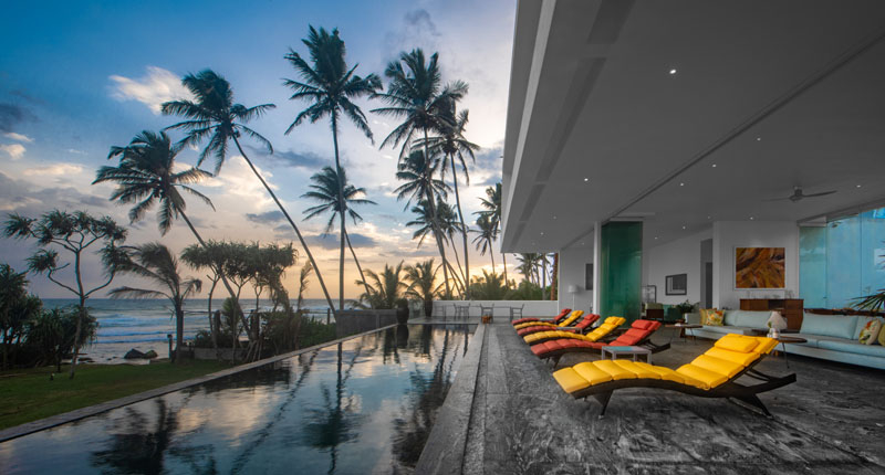 Modern Villa a Luxury Beachfront Boutique Villa in Thalpe, Sri Lanka