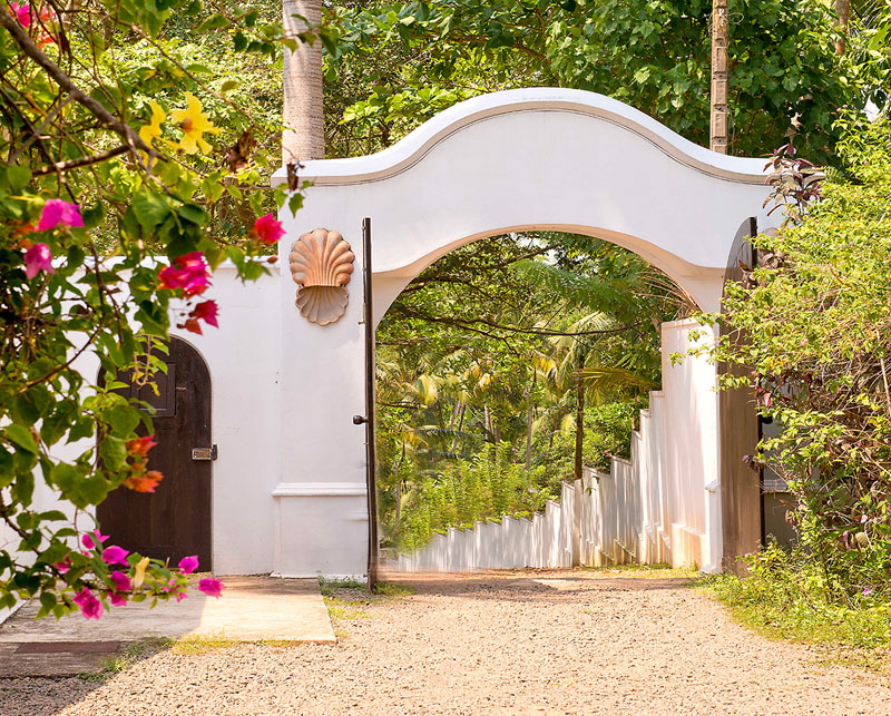 Cliff Villa a Stunning Beachfront Villa in Mirissa, Sri Lanka