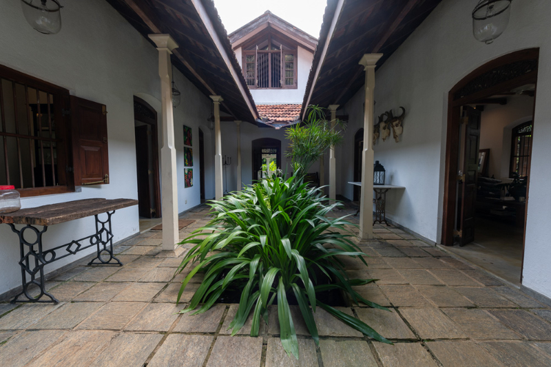 The River House a Lakefront Villa in Hikkaduwa