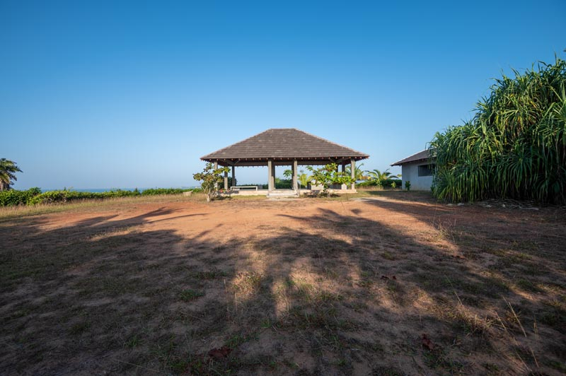 Cliff Villa Red a Stunning Clifftop Villa in Mirissa, Sri Lanka