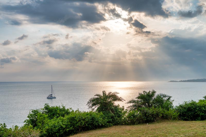 The View House a Stunning Clifftop Villa in Mirissa, Sri Lanka