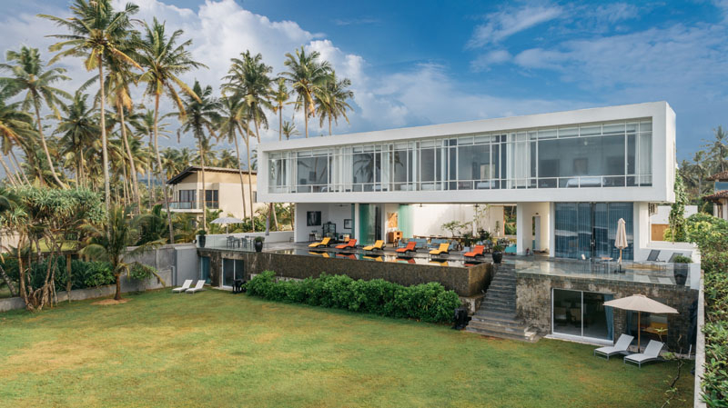 Modern Villa a Luxury Beachfront Boutique Villa in Thalpe, Sri Lanka