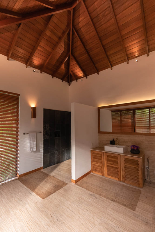 Luna Weligama a Luxurious Beachfront Villa in Sri Lanka