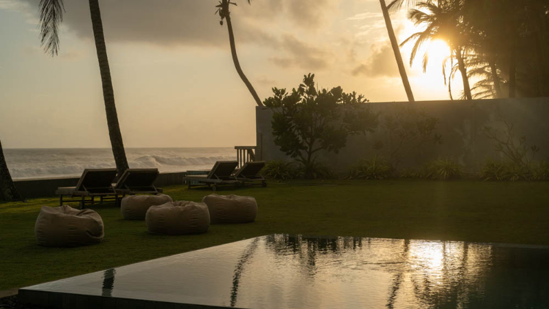 Blue Waves a Stunning Beachfront Villa in Thalpe Sri Lanka photo 20