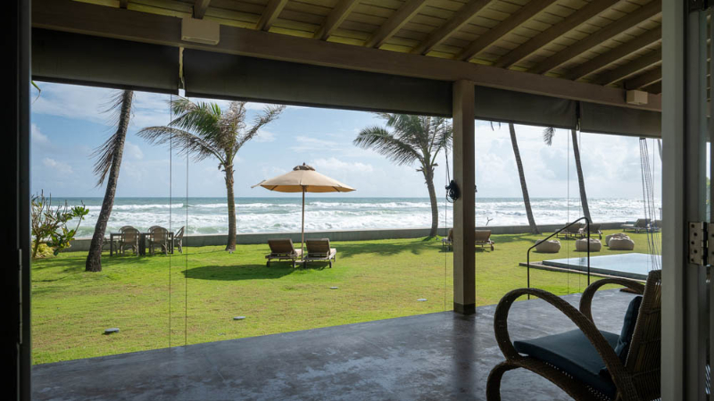 Blue Waves a Stunning Beachfront Villa in Thalpe Sri Lanka photo 8