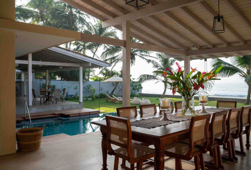 Blue Waves a Stunning Beachfront Villa in Thalpe Sri Lanka photo 2