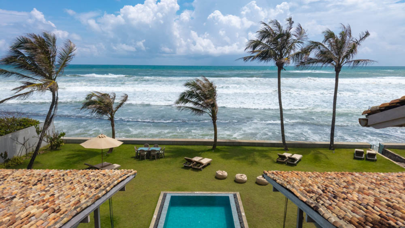 Blue Waves a Stunning Beachfront Villa in Thalpe Sri Lanka photo 4