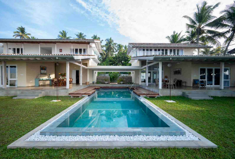 Blue Waves a Stunning Beachfront Villa in Thalpe Sri Lanka