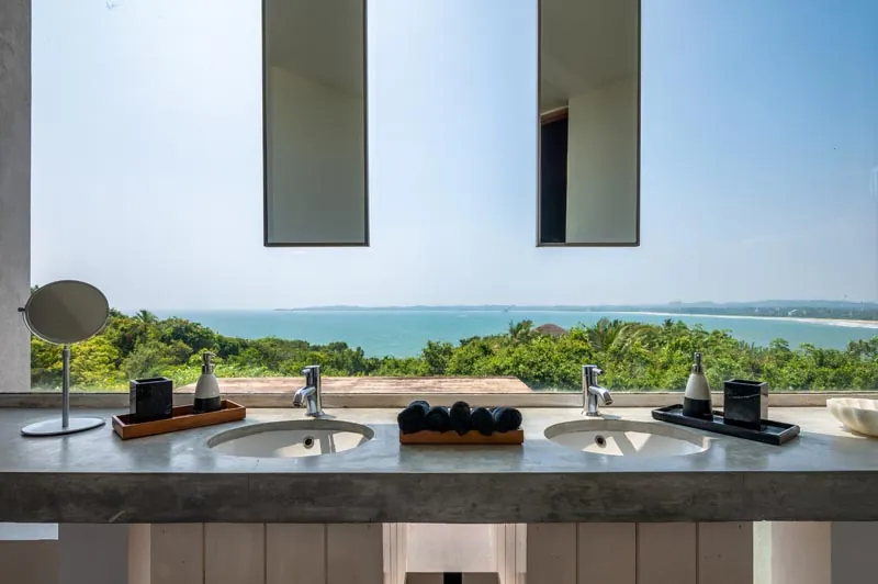Cliff Villa Red a Stunning Clifftop Villa in Mirissa, Sri Lanka