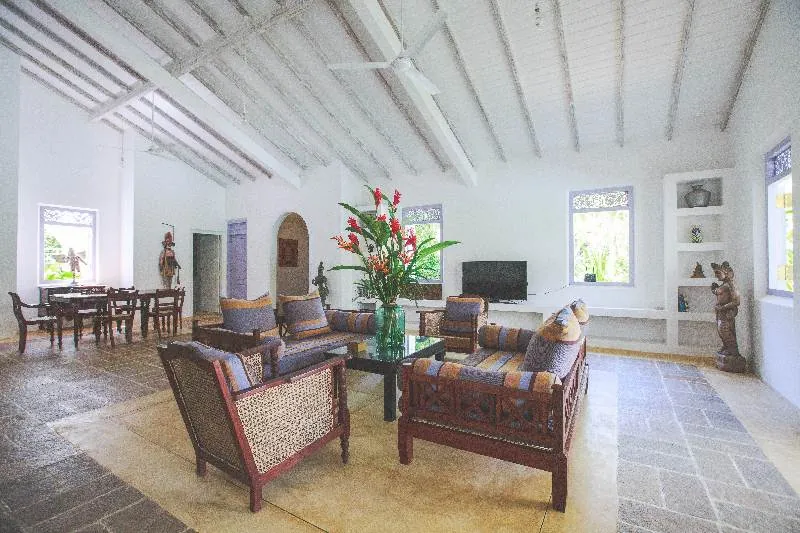 Island Boutique a Lakefront Luxury Villa in Ahangama, Sri Lanka