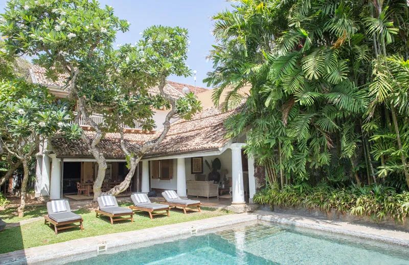 No. 25 an Old Colonial Villa with Pool inside Gallefort, Sri Lanka