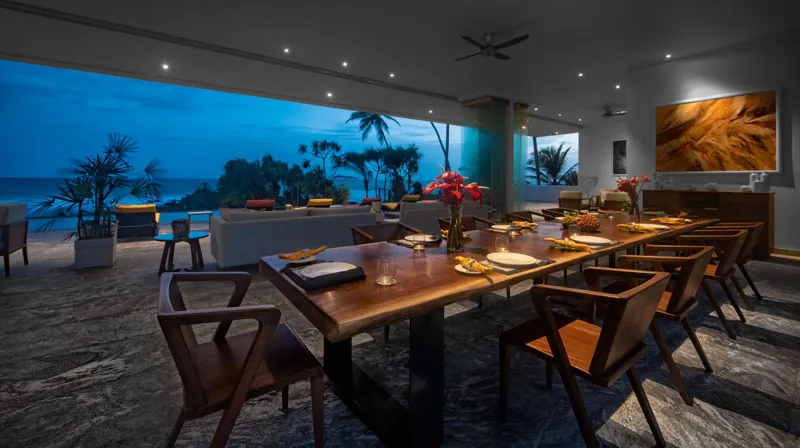 Modern Villa a Luxury Beachfront Boutique Villa in Thalpe, Sri Lanka