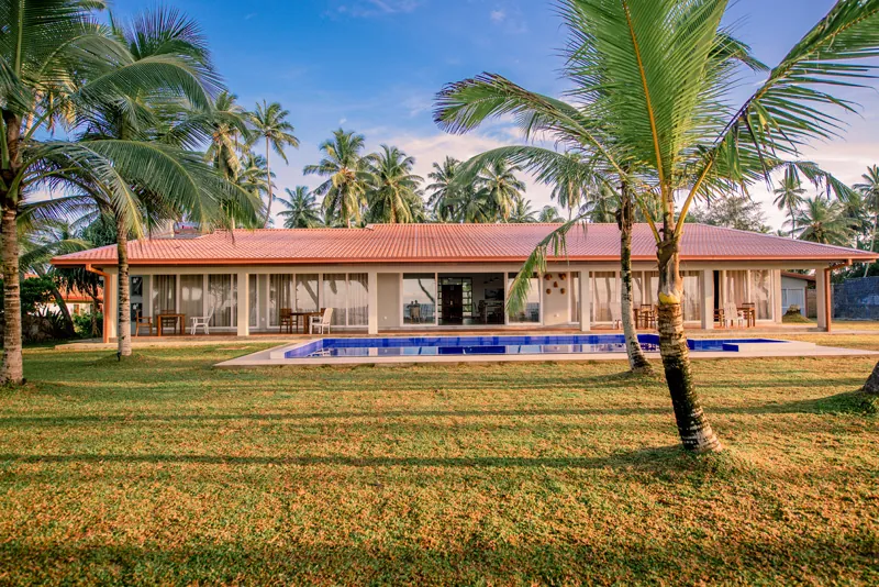 Aaloka Villa a Beachfront Villa with Pool in Tangalle, Sri Lanka
