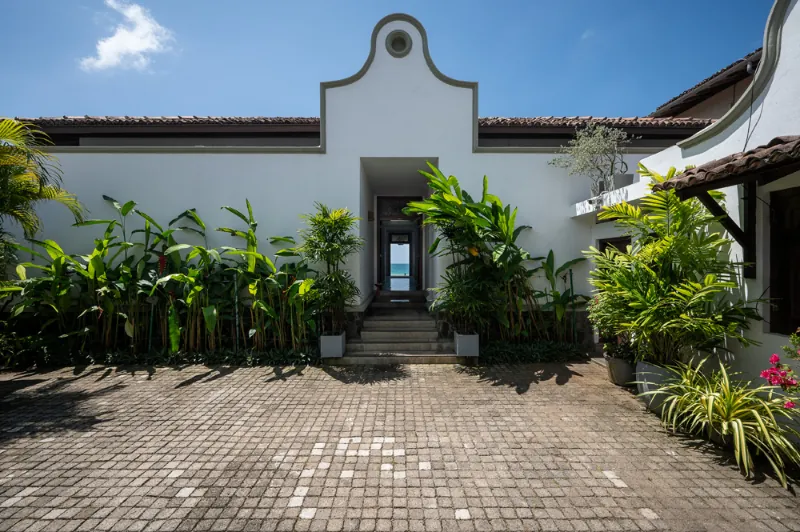 Villa Saldana a Beachfront villa in Habaraduwa, Sri Lanka