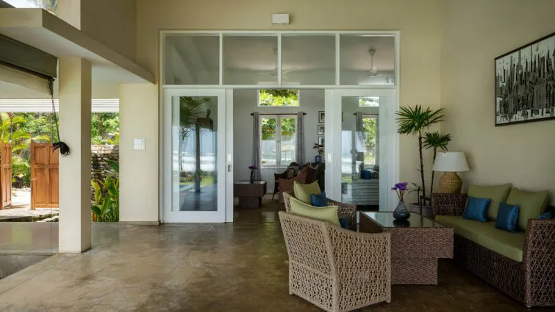 Blue Waves a Stunning Beachfront Villa in Thalpe Sri Lanka photo 16