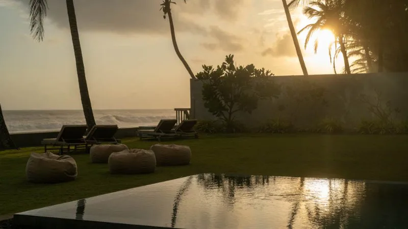 Blue Waves a Stunning Beachfront Villa in Thalpe Sri Lanka photo 20