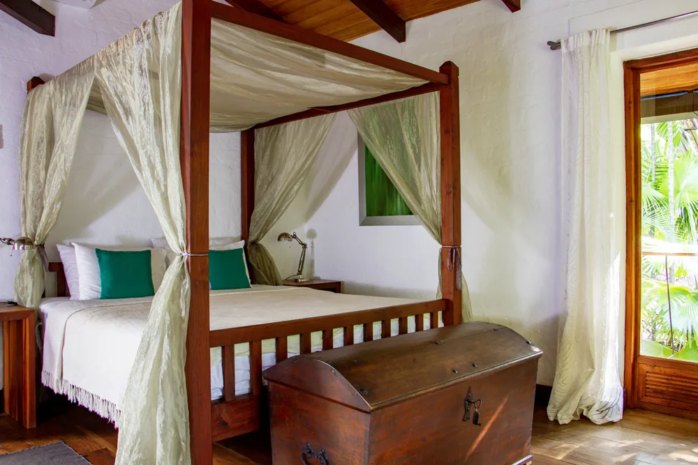 Seven Bedrooms, with Reservoir and Mountain Views