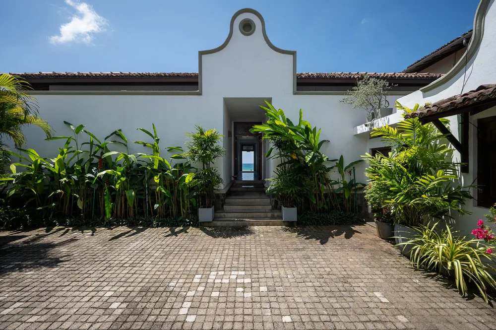 Dutch Colonial Architecture and Interiors