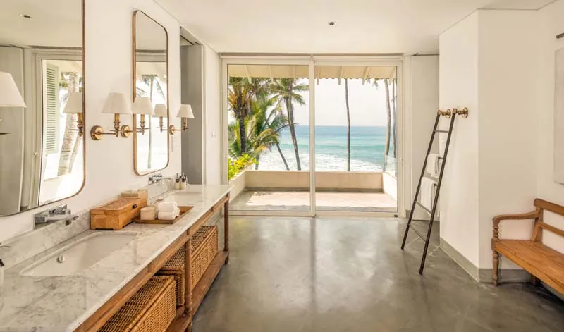 Villa White Beach a Stunning Beachfront Villa with Pool in Thalpe, Sri Lanka photo 19
