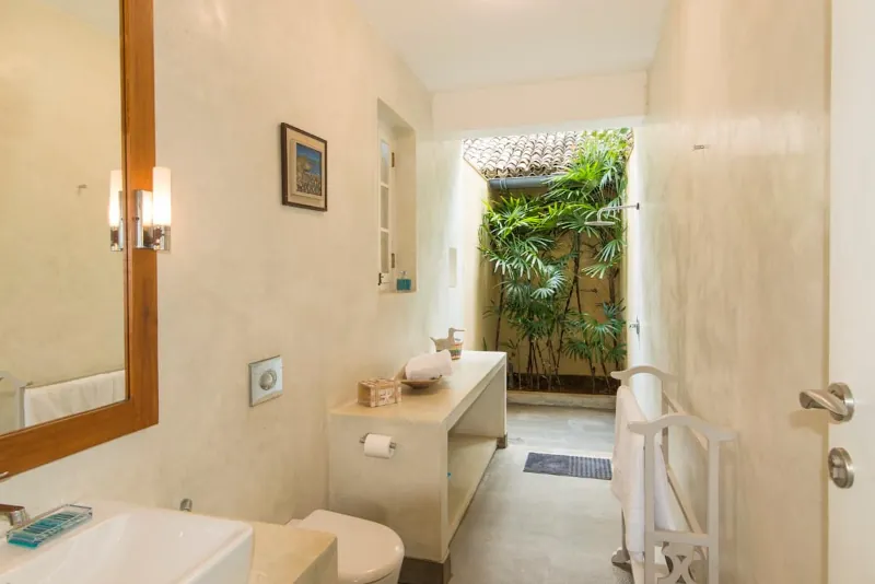 Cloisters a Stunning  Family Friendly Beachfront Villa in Sri Lanka photo 8