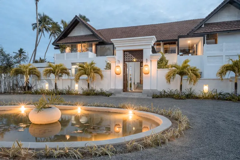 The White House a Beachfront Villa in Mirissa, Sri Lanka photo 15