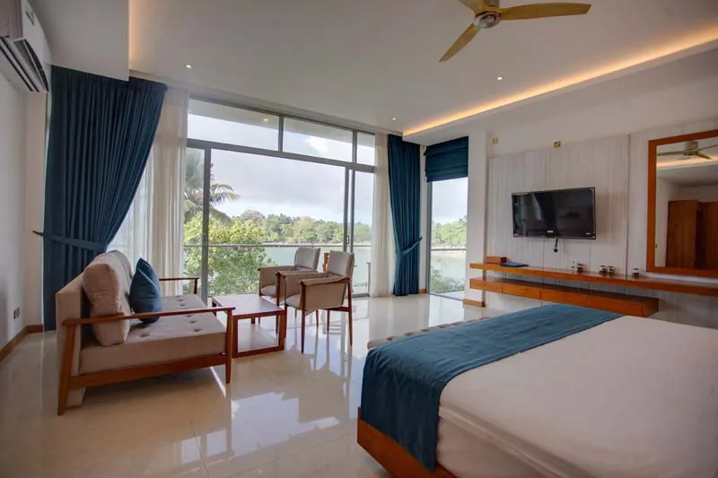 Lighthouse Villa a Stunning Beachfront Villa in Sri Lanka photo 11