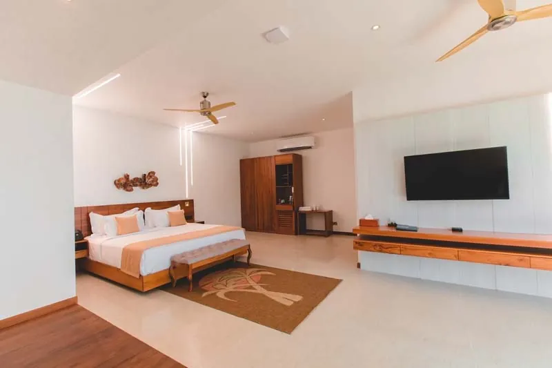 Lighthouse Villa a Stunning Beachfront Villa in Sri Lanka photo 12
