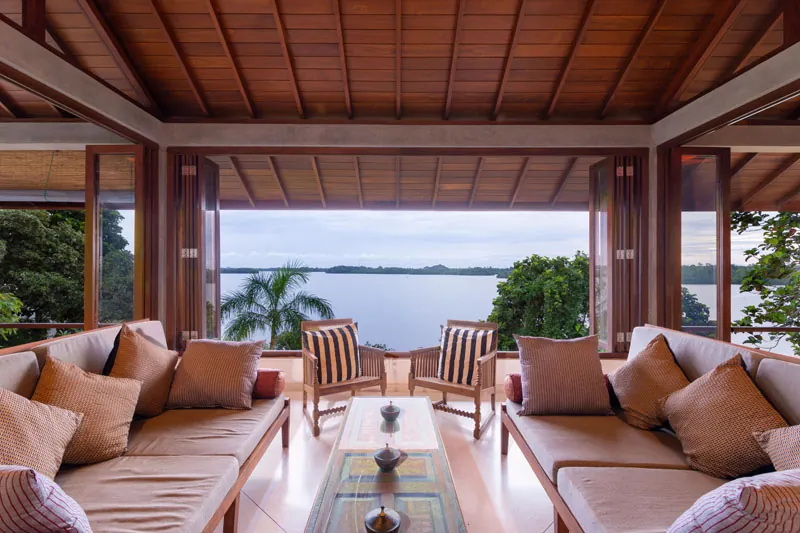 Lakefront House a Lakefront Villa in Koggala, Sri Lanka photo 9