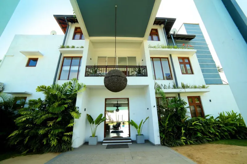 Hikkaduwa Beach Villa a Beachfront Villa in Hikkaduwa, Sri Lanka photo 9