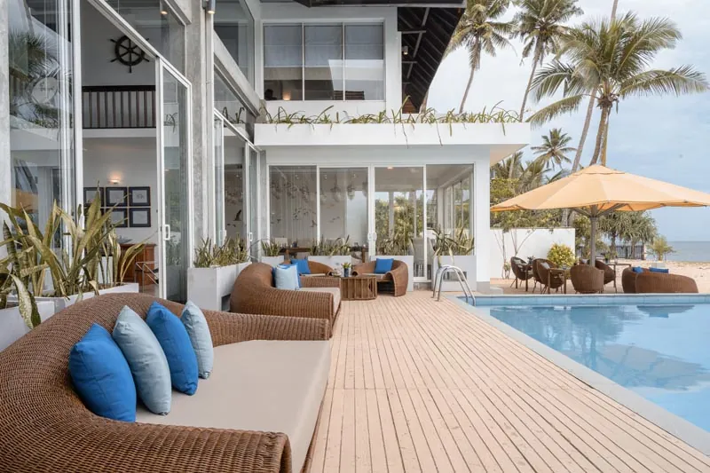 The White House a Beachfront Villa in Mirissa, Sri Lanka photo 3